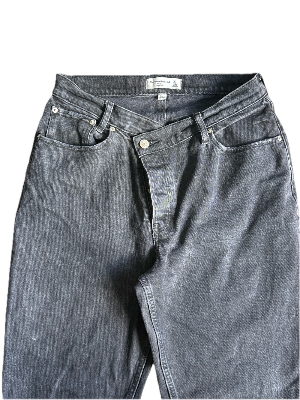ABERCROMBIE & FITCH | The Dad High-Rise Asymmetrical Waist Jeans in Washed Black - Picture 4 of 11